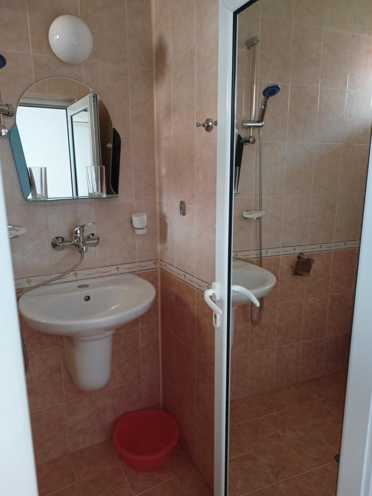 Guest House Ralitsa Pomorie Exterior foto